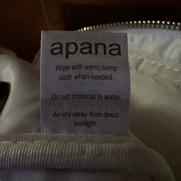 APANA Studio City See Me Run Cozy White Sherpa Belt Bag/Crossbody Sling - Picture 14 of 14